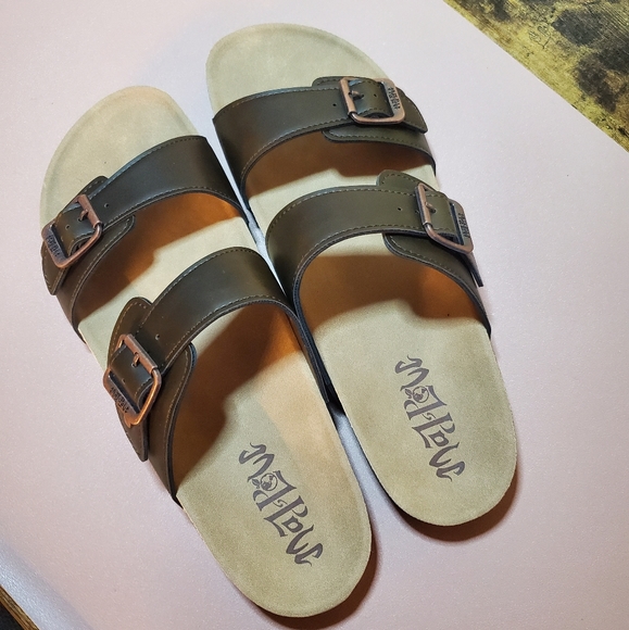 Mad Love Shoes - NWOT -Mad Love Women's Keava Footbed Sandals- Brown - Size 11